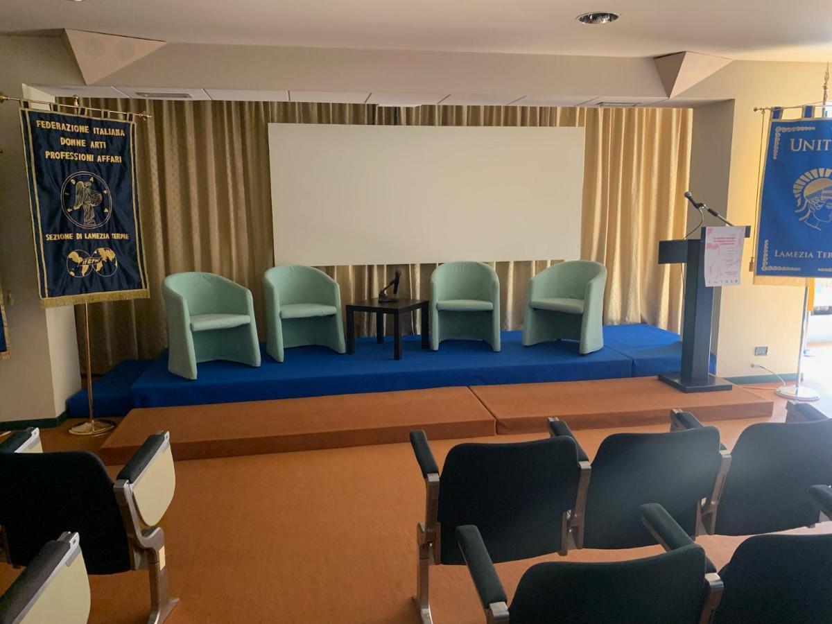 Savant Hotel Lamezia Terme Eksteriør bilde